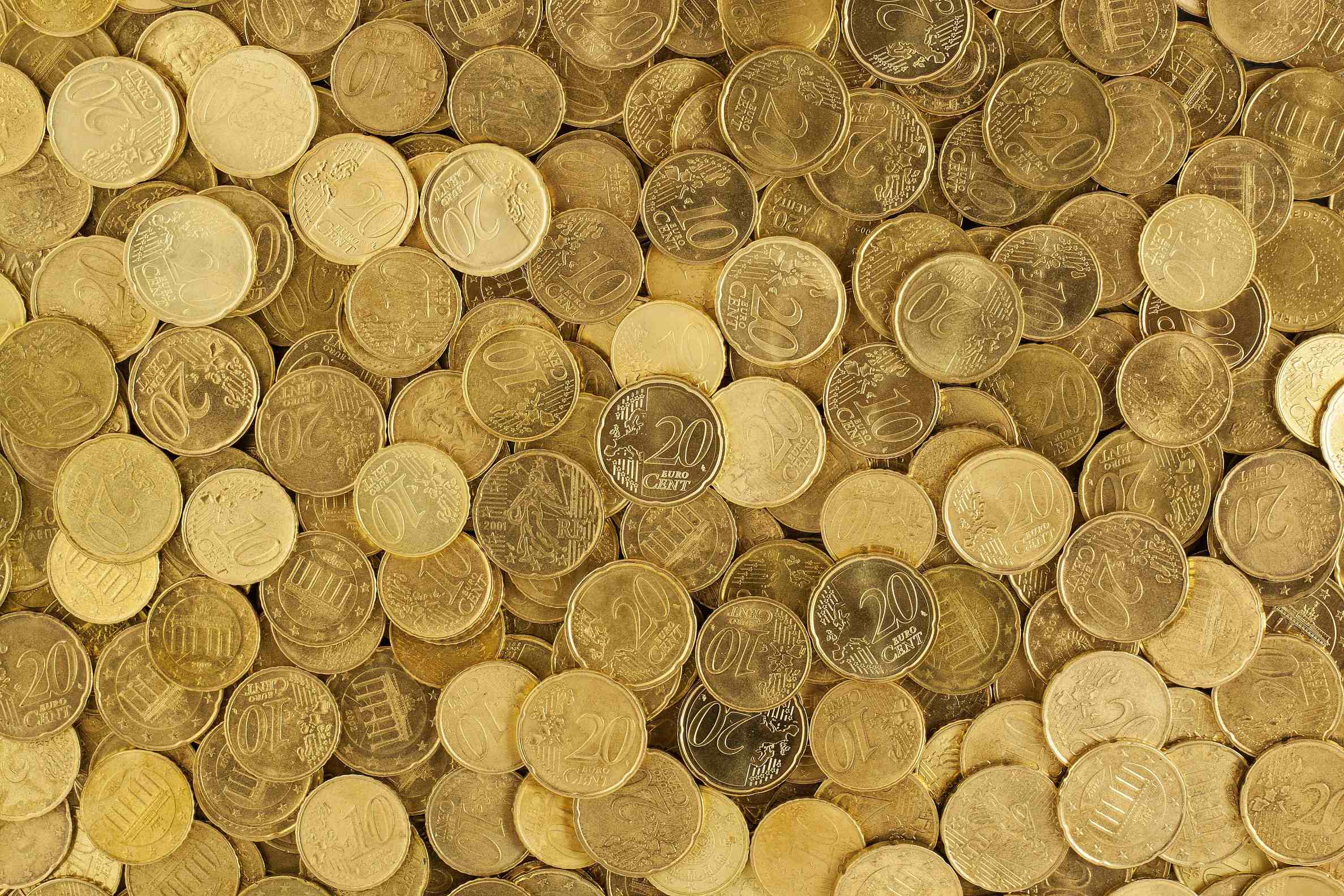 影响黄金价格的多种因素及区块链技术的潜在应用